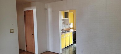 Kitchen entry