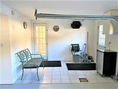 11 Kanata Dr, Nashua, NH 03063 - photo 4