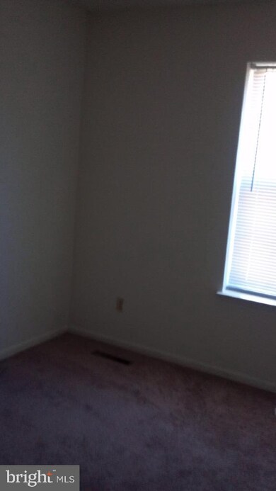 8750 Tamar Dr, Columbia, MD 21045 - photo 4