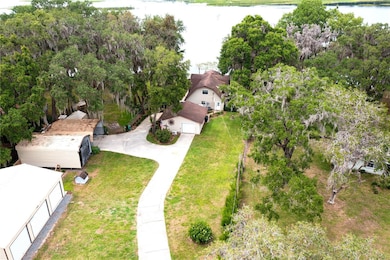 Beautiful lakefront property ready for you to move in