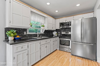 Large eat In Kitchen