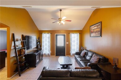 225 Caramel Dr, Alamo, TX 78516 - photo 5