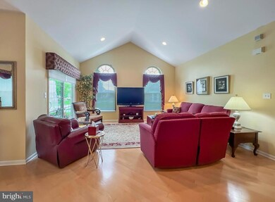 160 Shady Brook Dr unit 294, Langhorne, PA 19047 - photo 4