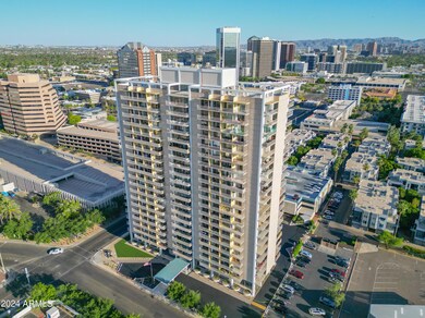 207 W Clarendon Ave-5