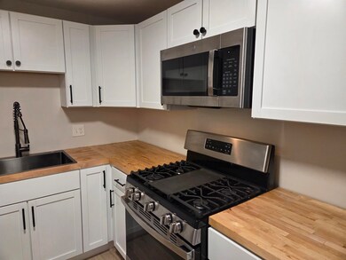 136 Mammoth Rd unit 25, Hooksett, NH 03106 - photo 2