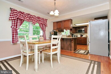 8218 Seven Pines Ln, Waldorf, MD 20603 - photo 7