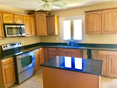 9 Truman Dr, Marlboro, NJ 07746 - photo 2