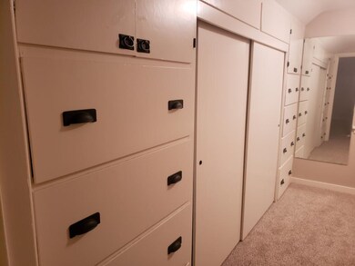 Upper Built Ins