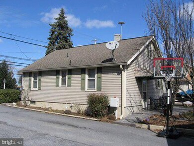 38 E Main St, Leola, PA 17540 - photo 3