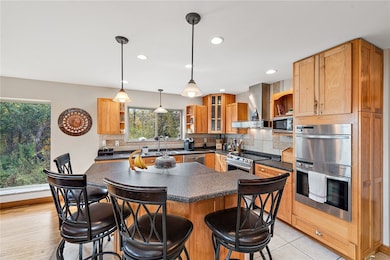 827 Galey Blvd, Beaver, PA 15009 - photo 2