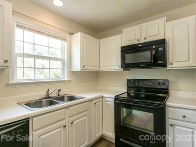 134 Brookstone Ct, Hendersonville, NC 28792 - photo 6