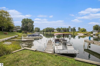 14820 Inwood Cir, Elk Rapids, MI 49629 - photo 3