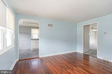 28 Jefferson Ave, Mount Ephraim, NJ 08059 - photo 4