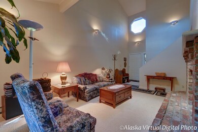 Vaulted ceilings!