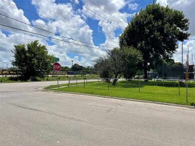 3162 Golfcrest Blvd, Houston, TX 77087 - photo 4