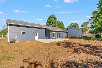 206 7th Ave SW, Independence, IA 50644 - photo 5