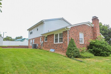 21 Stuart Ave, Stuarts Draft, VA 24477 - photo 6