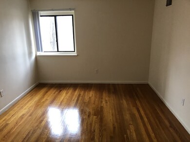 182 Central St unit 7, Stoneham, MA 02180 - photo 3