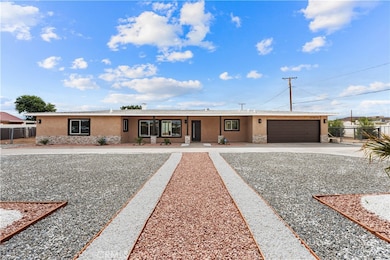 21073 Thunderbird Rd, Apple Valley, CA 92307 - photo 2