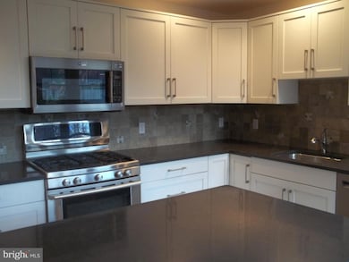 1552 Elm St, Bethlehem, PA 18017 - photo 3