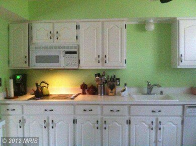 7507 Garrison Rd, Hyattsville, MD 20784 - photo 5