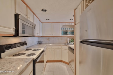 entry into the kitchen