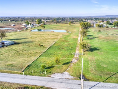 15356 N Lewis Ave, Skiatook, OK 74070 - photo 2