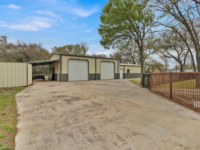 100 Plantation Oaks Ct, Springtown, TX 76082 - photo 5