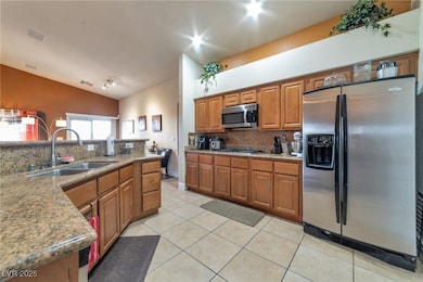 8335 Browns Mountain Ct, Las Vegas, NV 89131 - photo 4