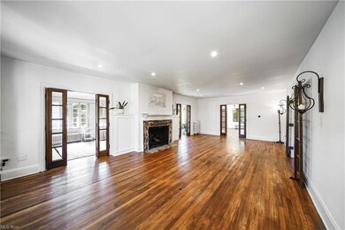 364 E Garfield Rd, Aurora, OH 44202 - photo 2