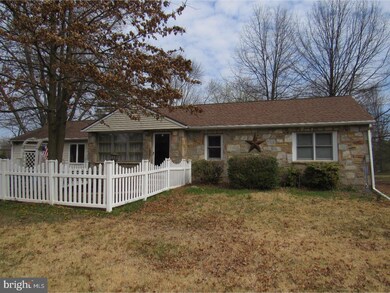 974 Bent Rd, Hatfield, PA 19440 - photo 2