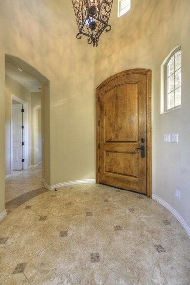 004_Entry Foyer