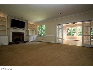 Den/Family/Great Room - Family room with built-ins