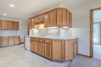 213 Parkside Dr unit 213, Zeeland, MI 49464 - photo 4