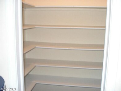 Storage - Large, walk-in pantry