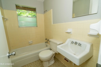 2 Aladdin Dr-00170