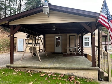 1780 Blosser Ln, Follansbee, WV 26037 - photo 2