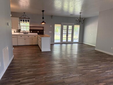 3076 3076 Rocking Horse Ranch Rd, Marlow, OK 73055 - photo 2