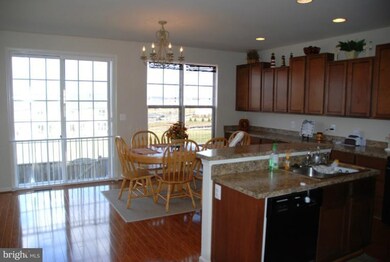 9221 Alvyn Lake Cir, Bristow, VA 20136 - photo 3