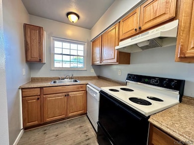 1030 Tener St unit 8, Johnstown, PA 15904 - photo 2