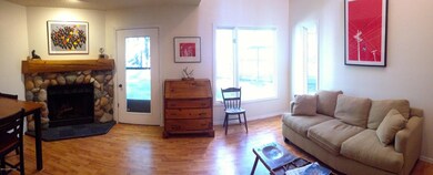 LivingRoomfromKitchenPano