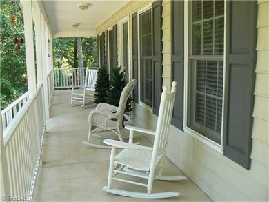 2940 Hickory Dr, Asheboro, NC 27205 - photo 2