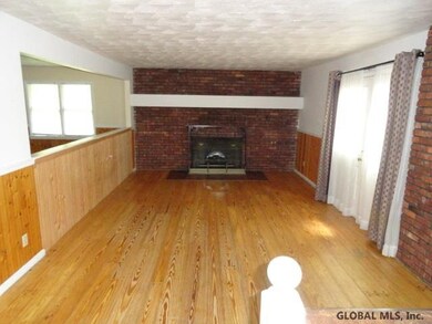 47 Kelton Ct, Albany, NY 12209 - photo 5