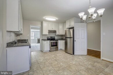 5911 Empire Way, Rockville, MD 20852 - photo 4