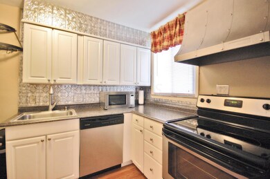 714-Overbrook-Dr-Kitchen6