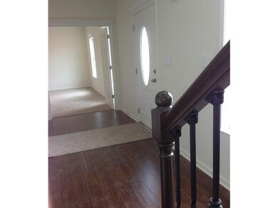 Entry/Foyer.