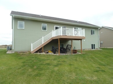 2608 5th St NE, Jamestown, ND 58401 - photo 3