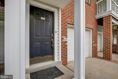 13016 Cabin Creek Rd, Herndon, VA 20171 - photo 3