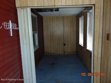 898 Dimmick St, Scranton, PA 18519 - photo 7