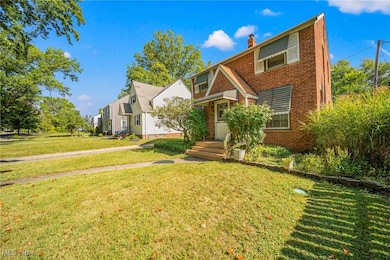 2075 E 226th St, Euclid, OH 44117 - photo 3